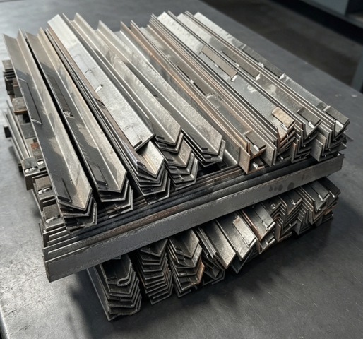 Kundenspezifische aus Metall gefertigte Halterungen, Platten und Kanalschienen